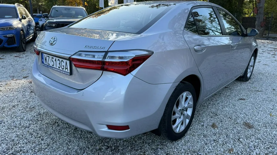 TOYOTA Corolla -