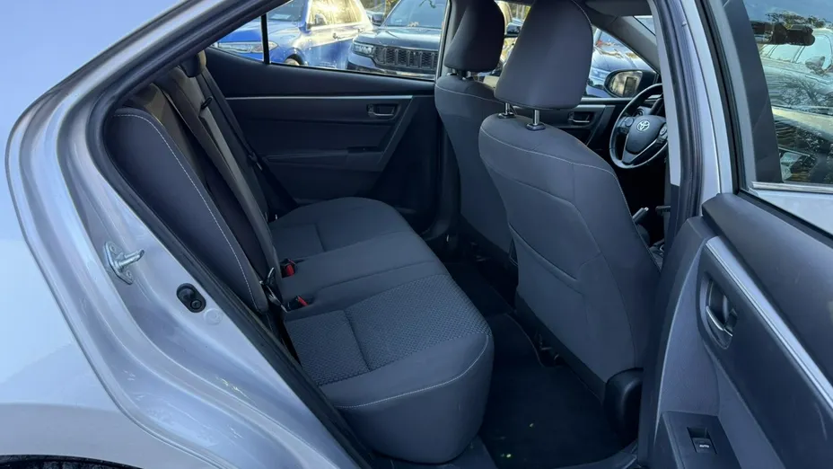 TOYOTA Corolla -