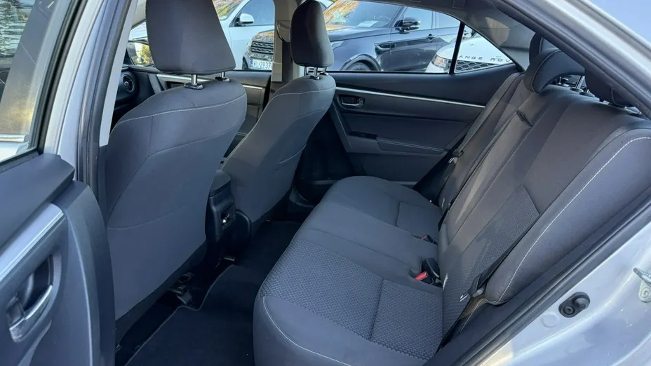 TOYOTA Corolla -