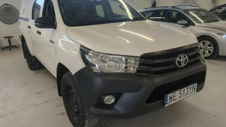 TOYOTA HiLux -