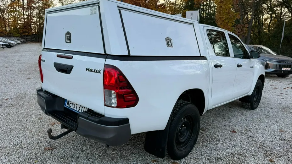 TOYOTA HiLux -