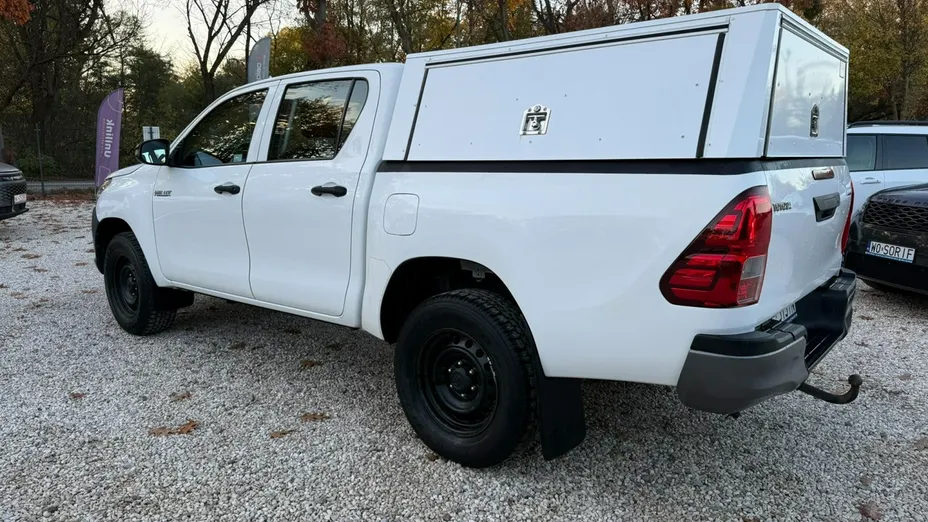 TOYOTA HiLux -