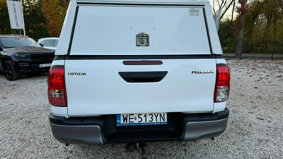 TOYOTA HiLux -
