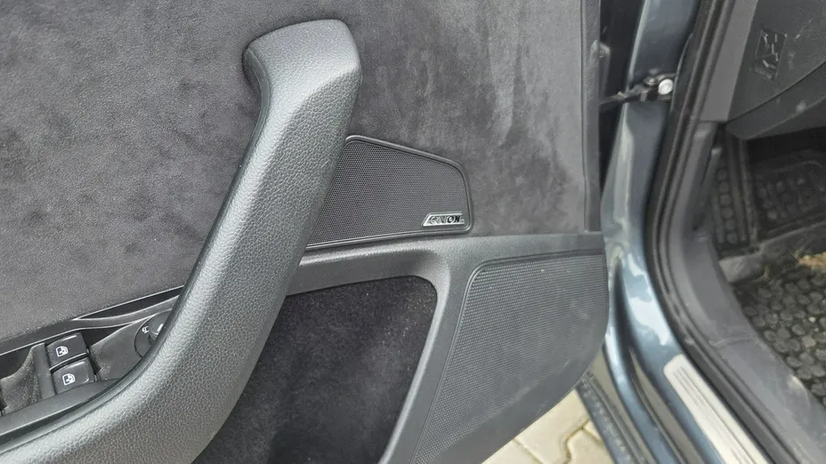 SKODA Superb -