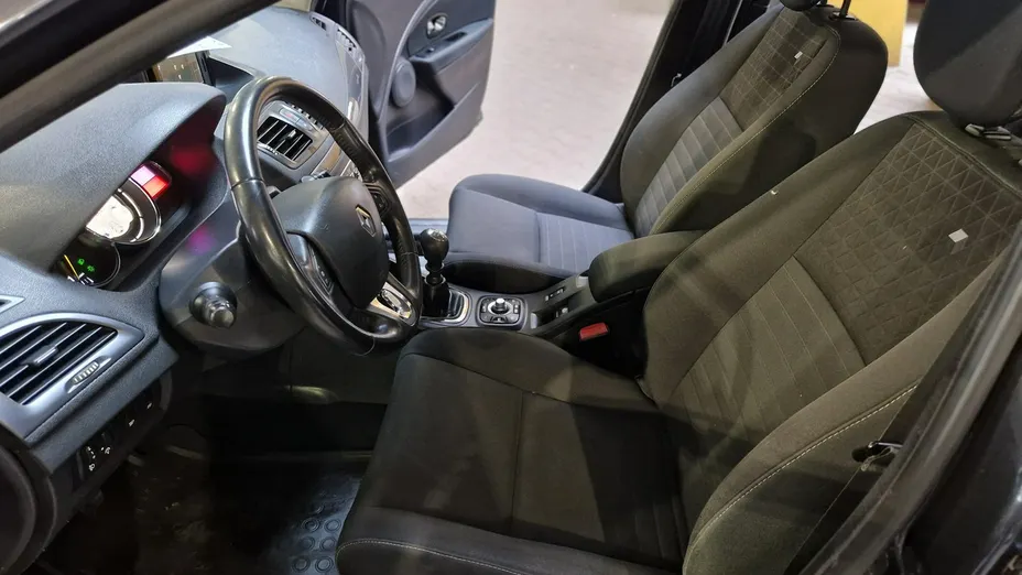 RENAULT Megane -