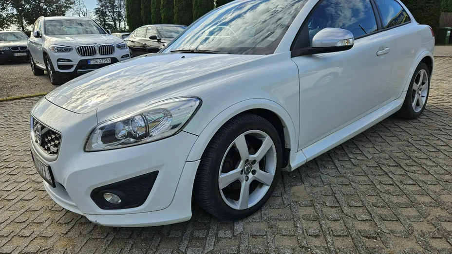 VOLVO C30 -