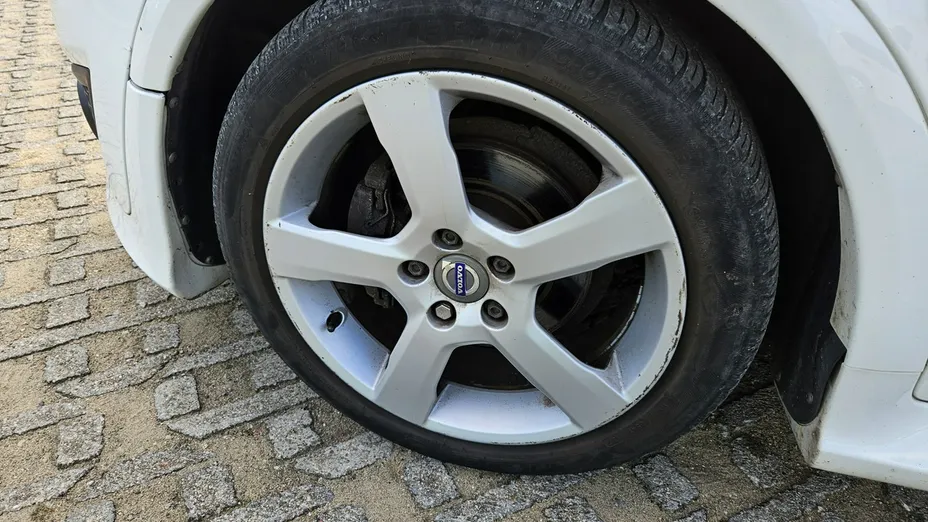VOLVO C30 -
