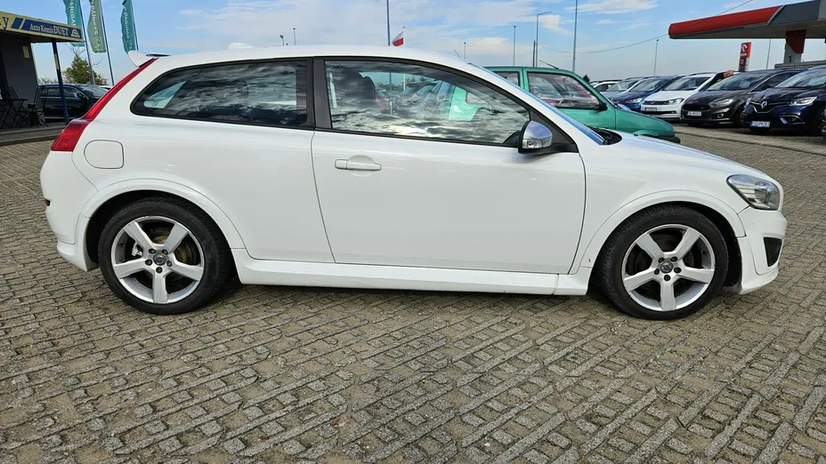 VOLVO C30 -