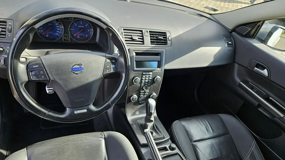 VOLVO C30 -