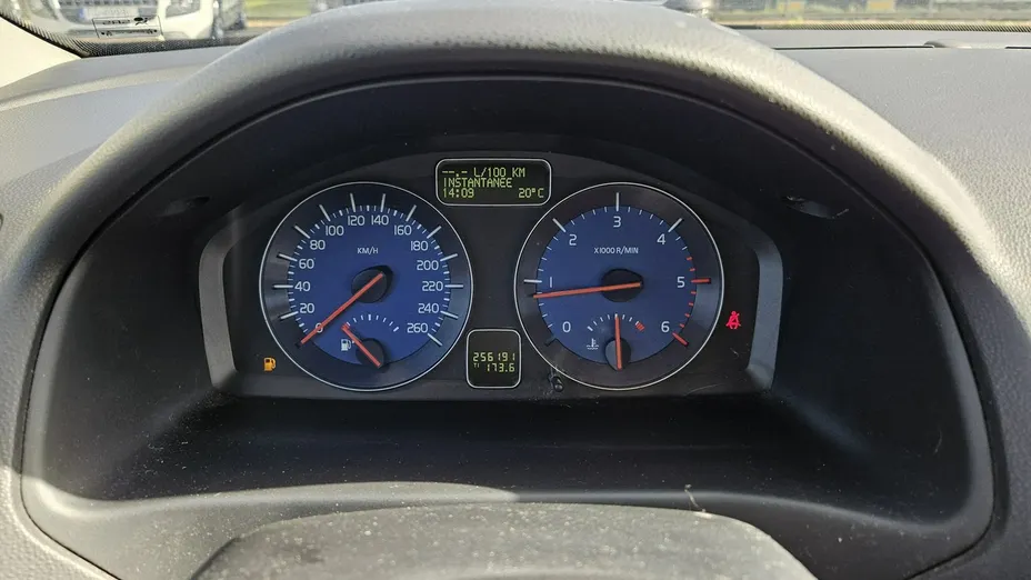 VOLVO C30 -