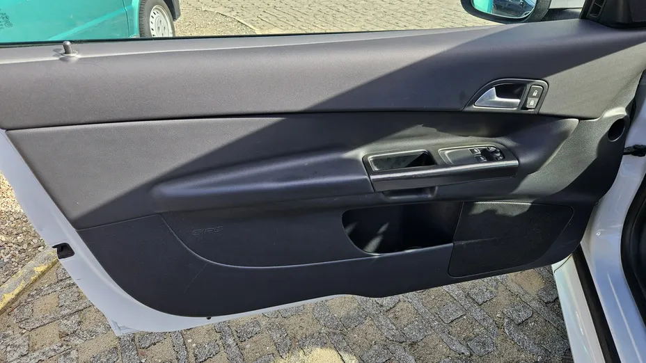 VOLVO C30 -