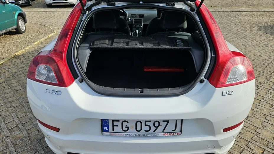 VOLVO C30 -