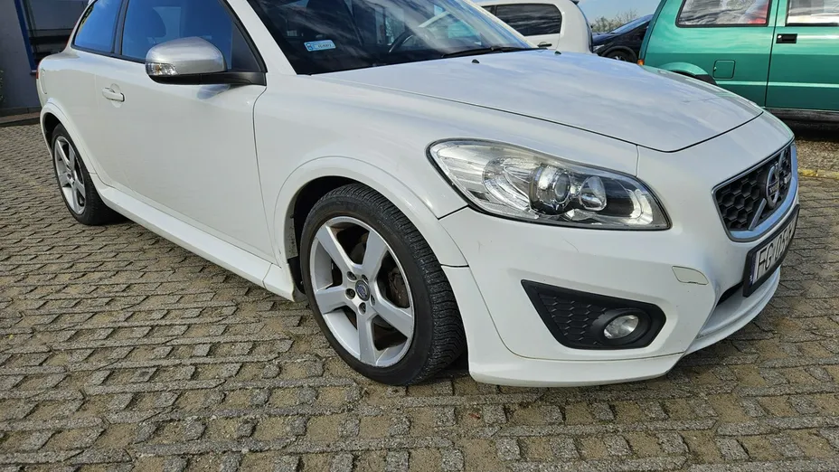 VOLVO C30 -