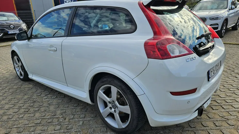 VOLVO C30 -