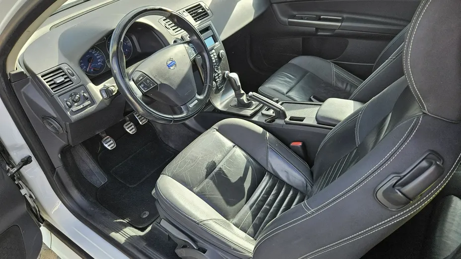 VOLVO C30 -