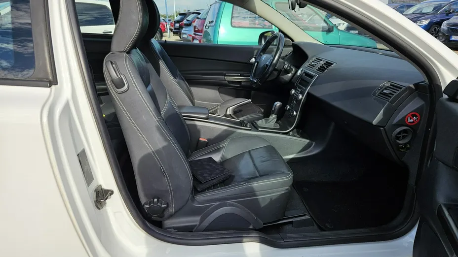 VOLVO C30 -