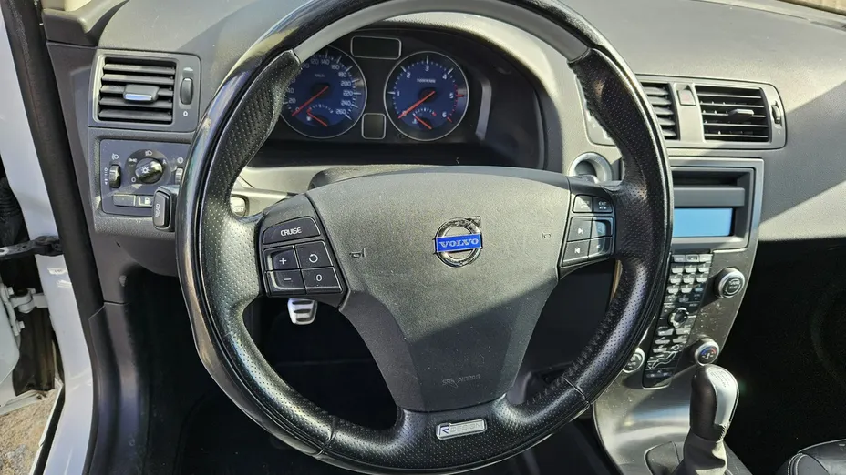 VOLVO C30 -