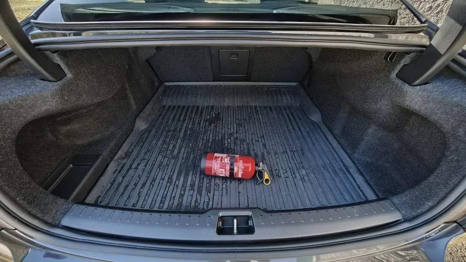 VOLVO S60 -