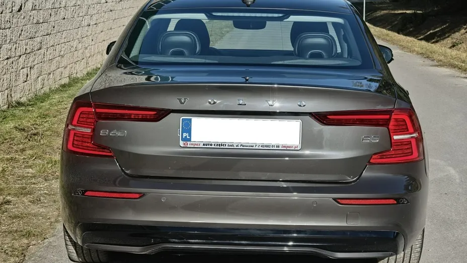 VOLVO S60 -