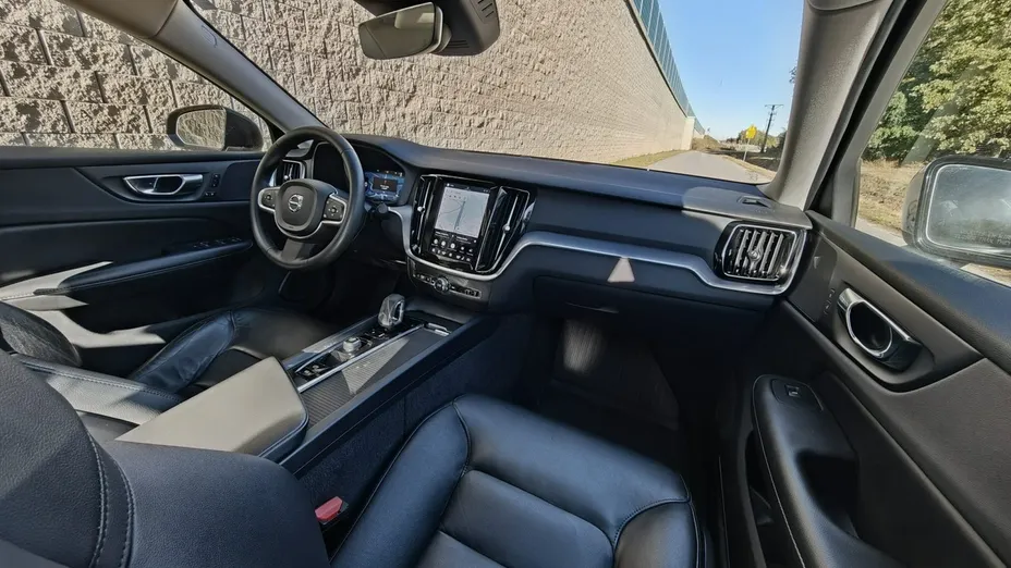 VOLVO S60 -