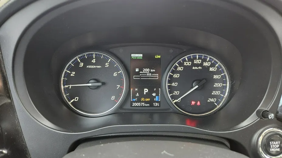 MITSUBISHI Outlander -