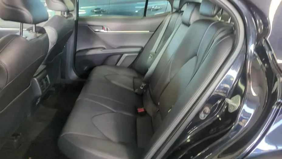 TOYOTA Camry -