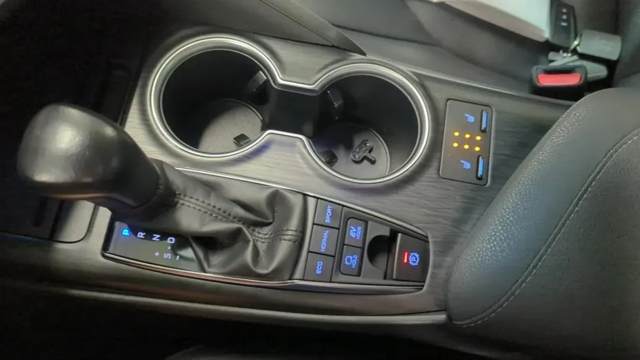 TOYOTA Camry -