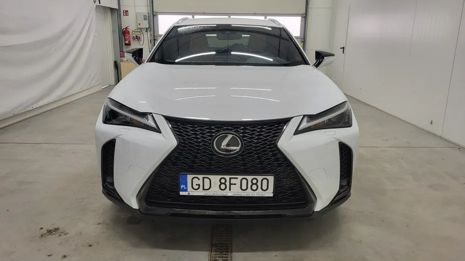 LEXUS UX -