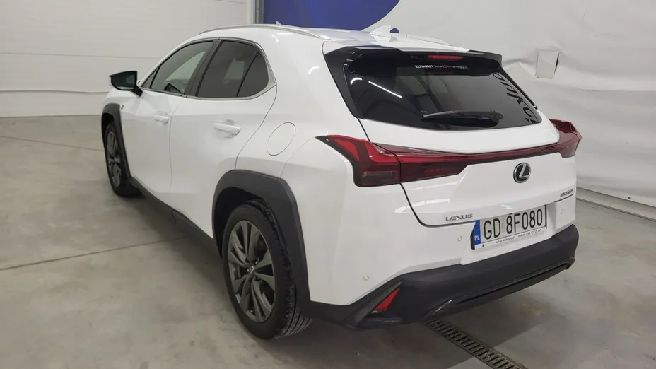 LEXUS UX -