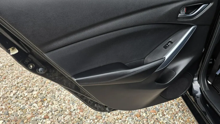 MAZDA 6 -