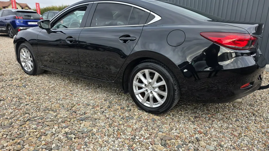 MAZDA 6 -