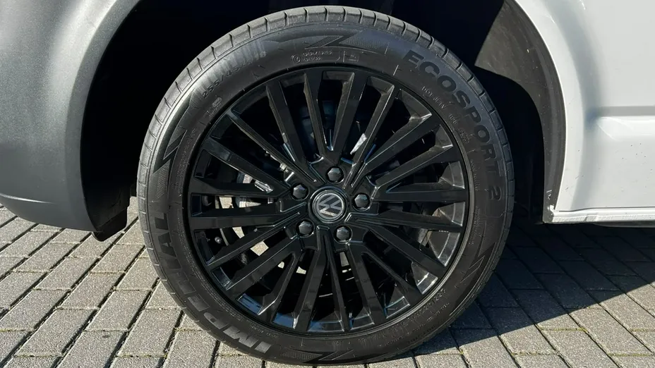 VOLKSWAGEN Transporter -