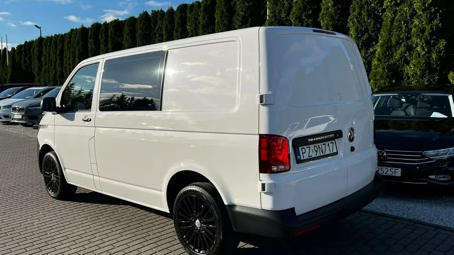 VOLKSWAGEN Transporter -