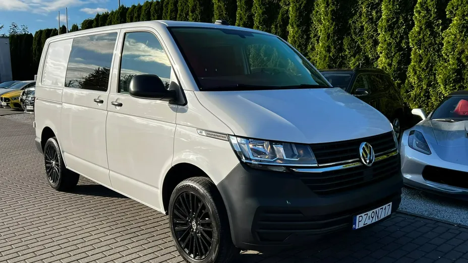 VOLKSWAGEN Transporter -