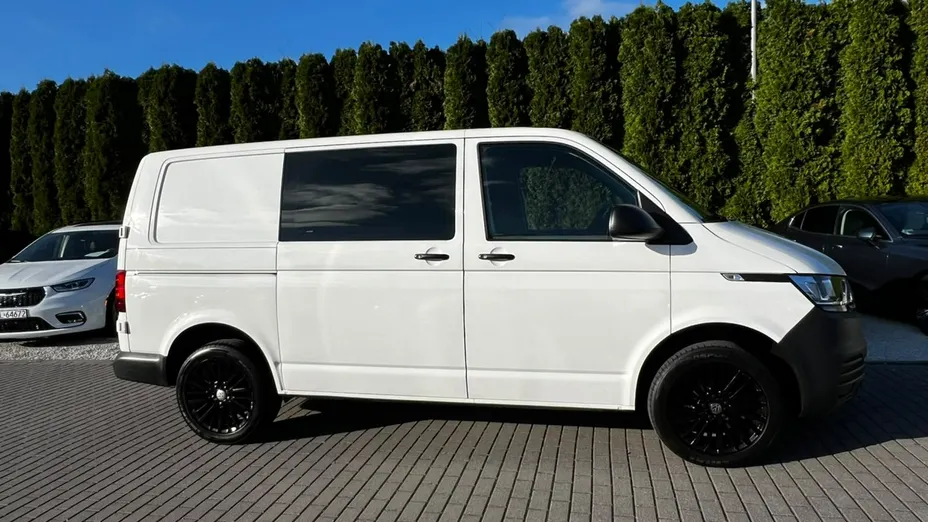 VOLKSWAGEN Transporter -