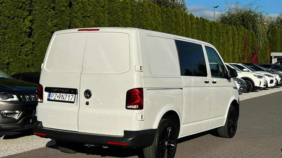VOLKSWAGEN Transporter -