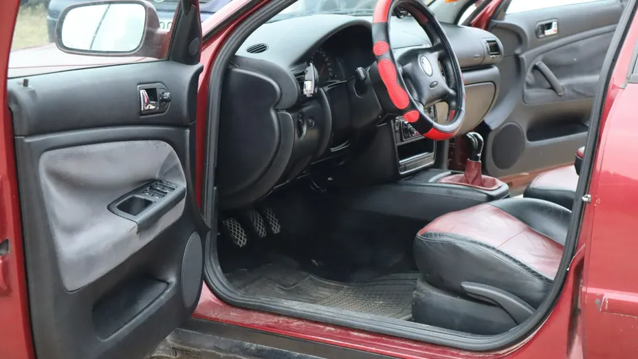VOLKSWAGEN Passat -
