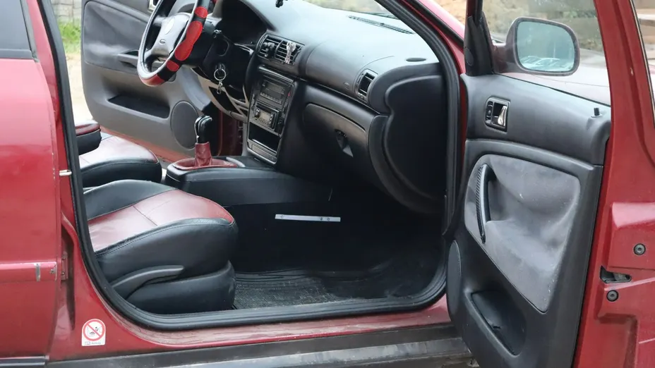 VOLKSWAGEN Passat -