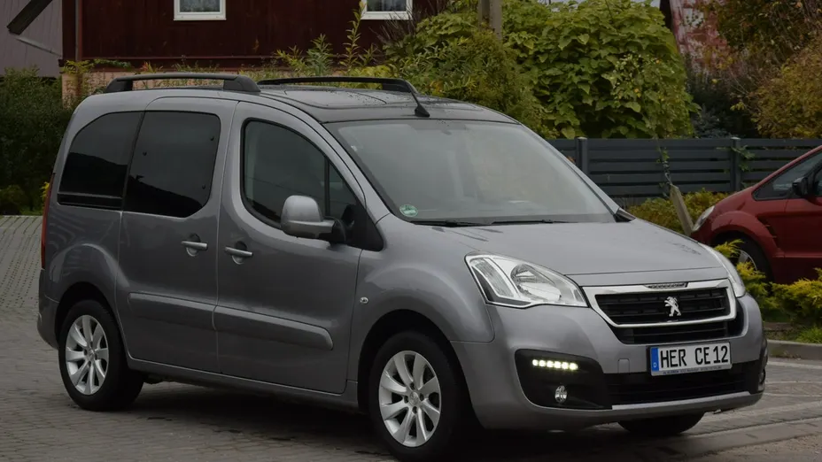 PEUGEOT Partner -