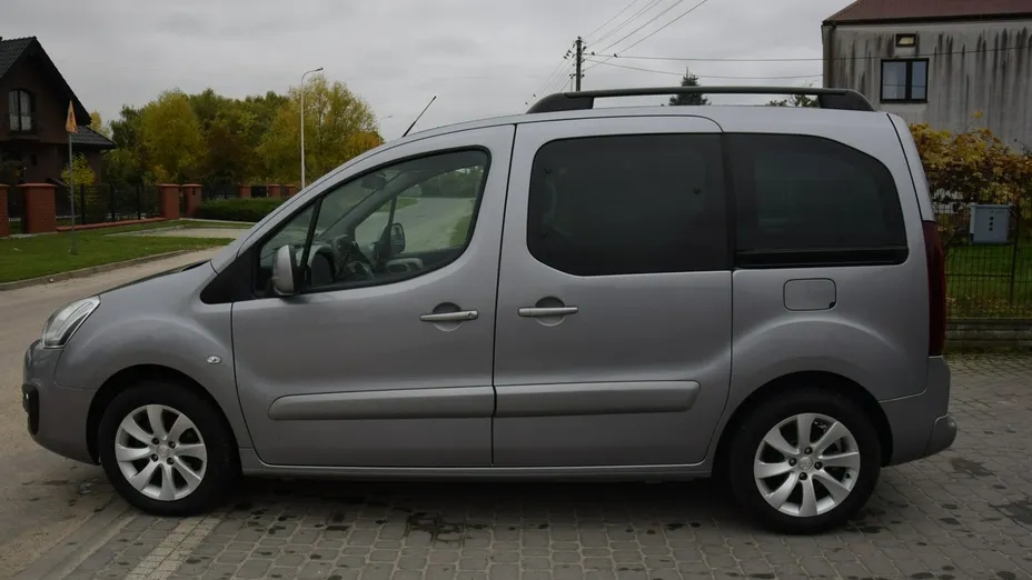 PEUGEOT Partner -