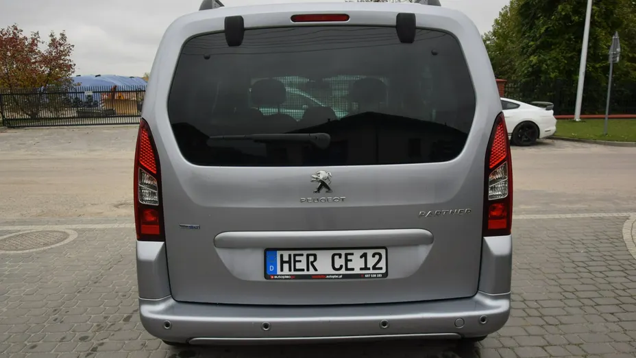 PEUGEOT Partner -