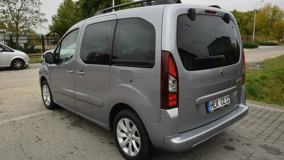 PEUGEOT Partner -