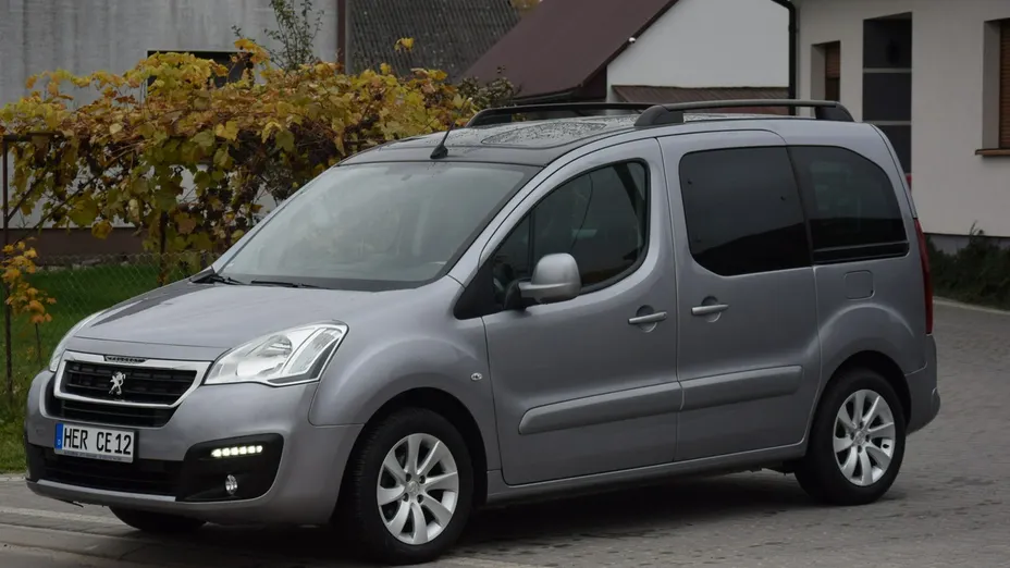PEUGEOT Partner -