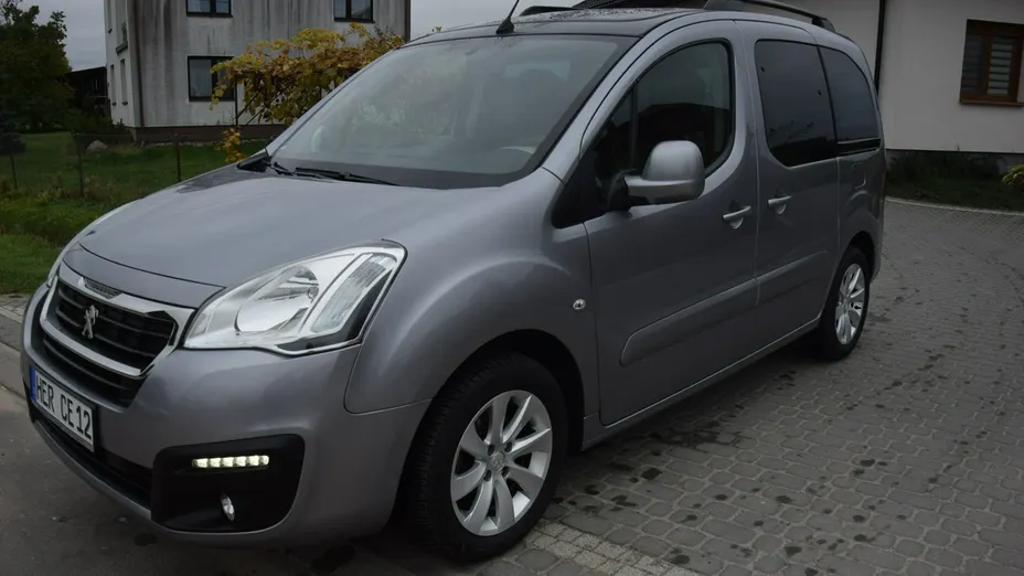 PEUGEOT Partner -