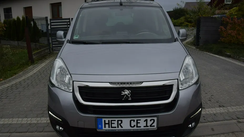 PEUGEOT Partner -