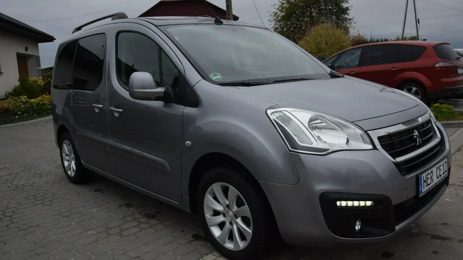 PEUGEOT Partner -