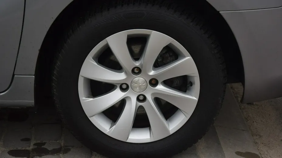 PEUGEOT Partner -