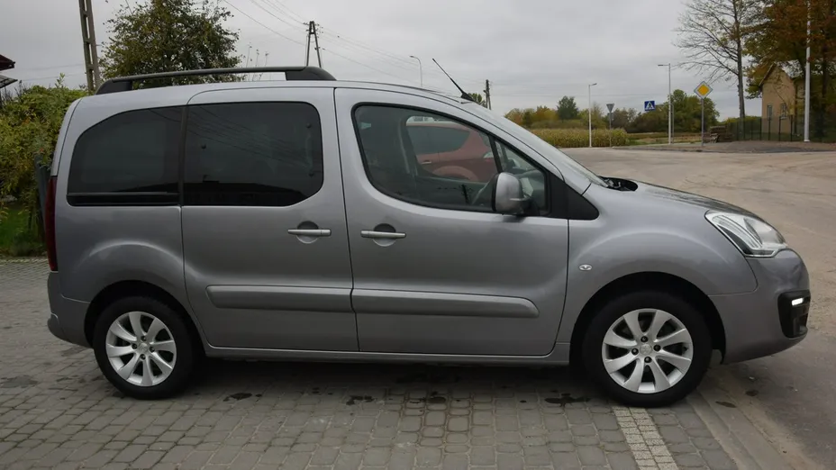 PEUGEOT Partner -
