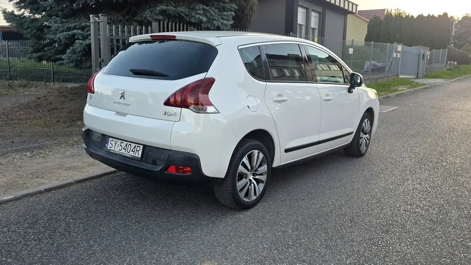 PEUGEOT 3008 -