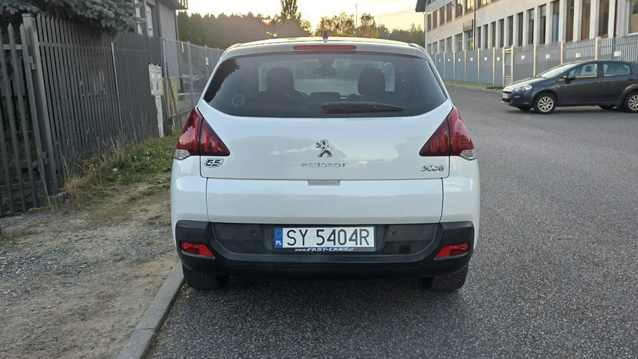 PEUGEOT 3008 -